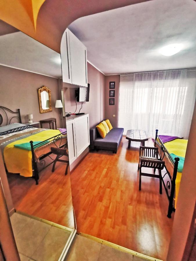 شقة Cozy Studio Athenee بوخارست المظهر الخارجي الصورة